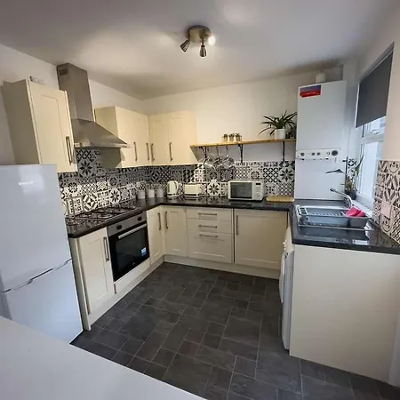 The Beatles House - Penny Lane - Contractors -Relocating-3Bedroom Liverpool Exterior photo